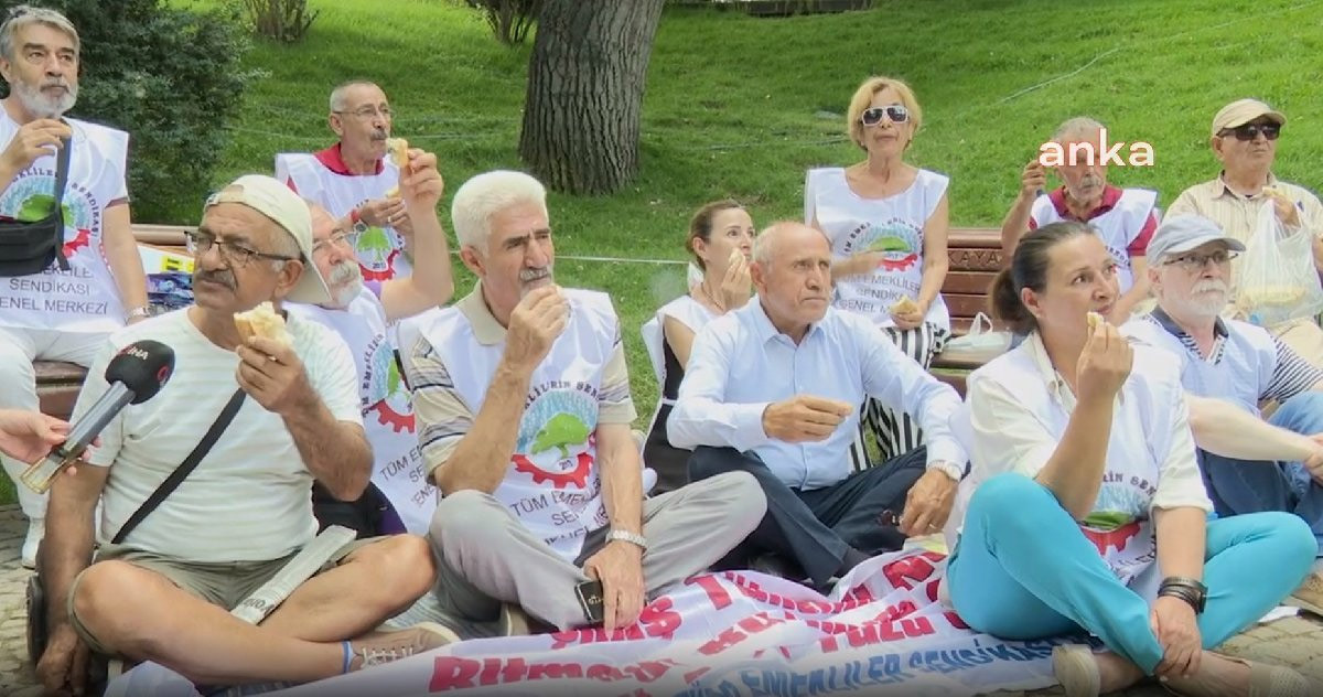 Ankara'da emeklilerden oturma eylemi: Açlığa mahkum edildik - Resim : 2