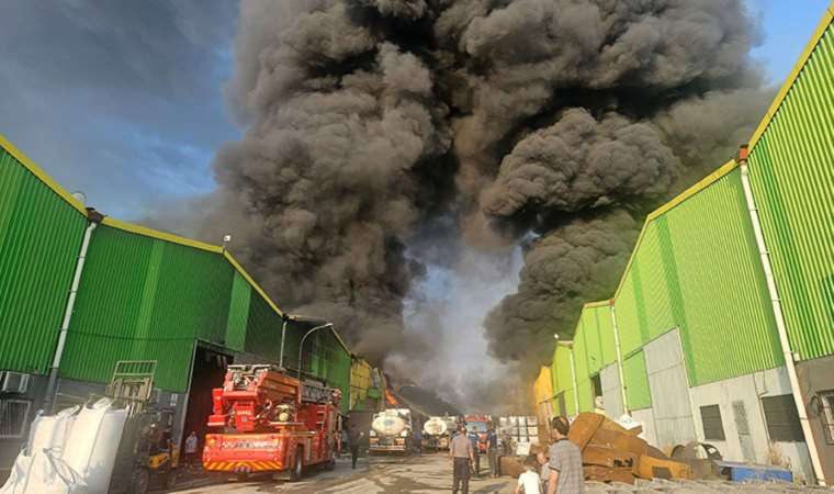 Adana'da geri dönüşüm fabrikasında yangın - Resim : 1