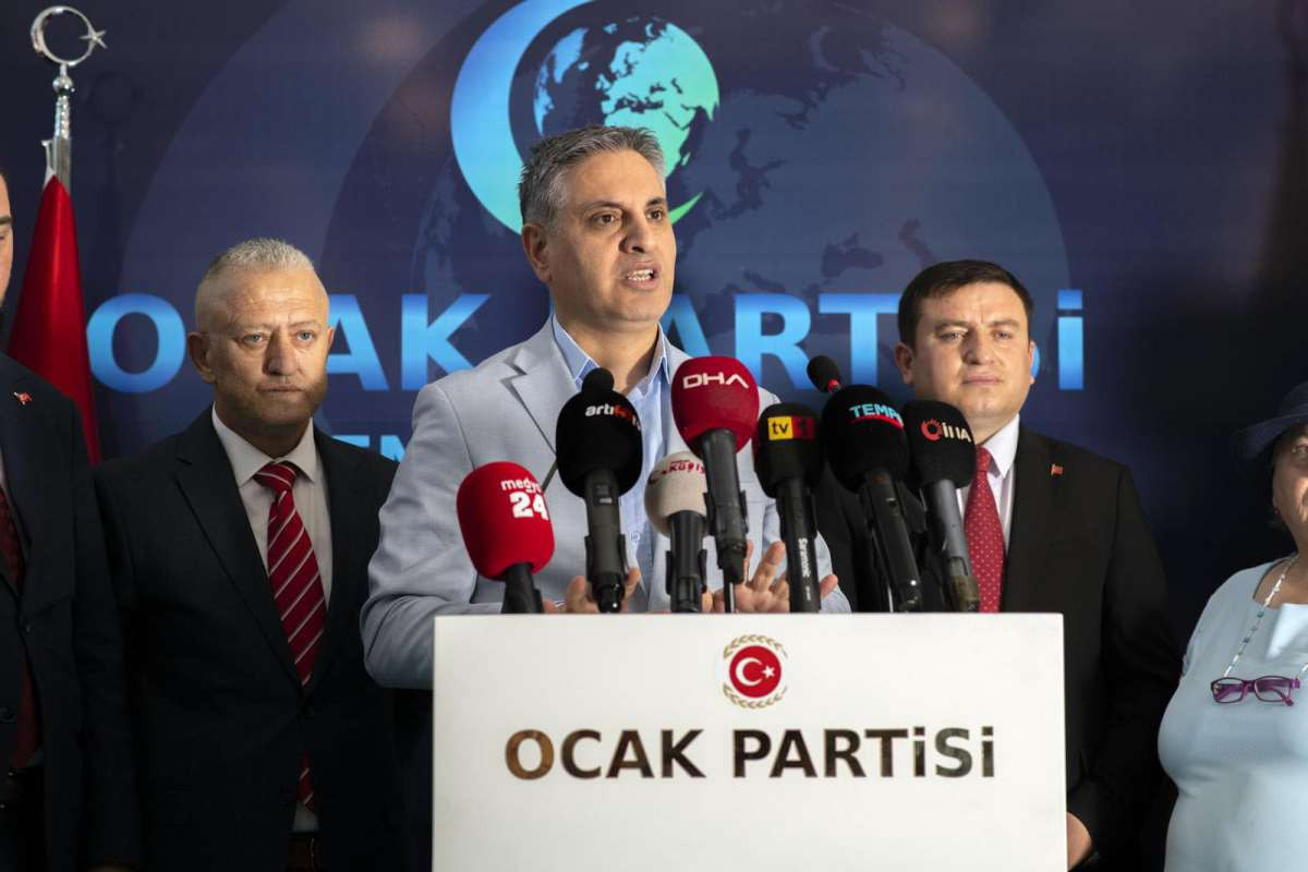 İYİ Partili 3 isimden istifa kararı - Resim : 1