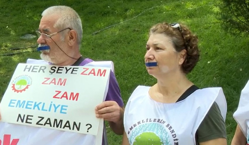 Ankara'da emeklilerden oturma eylemi: Açlığa mahkum edildik - Resim : 1