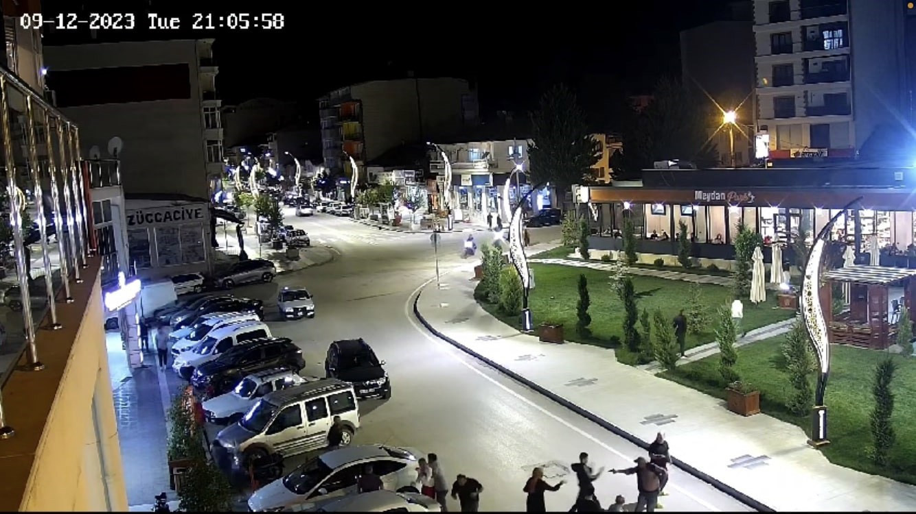 Burdur'da silahlı kavga: 4 yaralı - Resim : 1