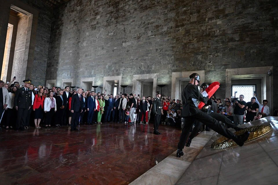 CHP 100 yaşında: Kemal Kılıçdaroğlu, Anıtkabir'i ziyaret etti - Resim : 1