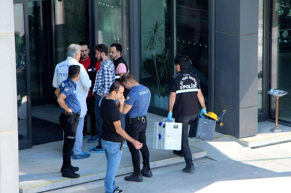 Beyoğlu'nda korkunç olay: İş insanlarının tartışması cinayetle bitti - Resim : 1