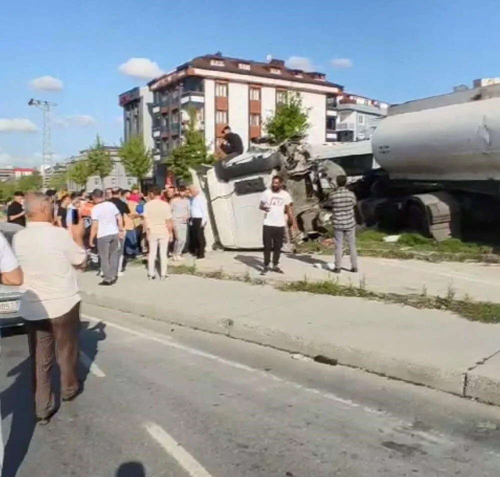 İstanbul'da tanker kazası: Facia ucuz atlatıldı - Resim : 1