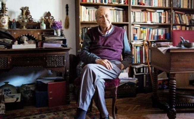 Gazeteci-yazar Hıfzı Topuz hayatını kaybetti - Resim : 1