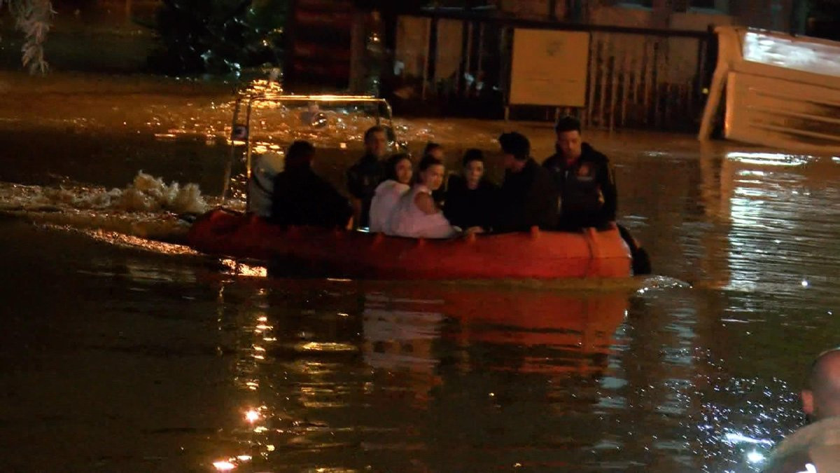 İstanbul'daki sel felaketinde son durum - Resim : 3