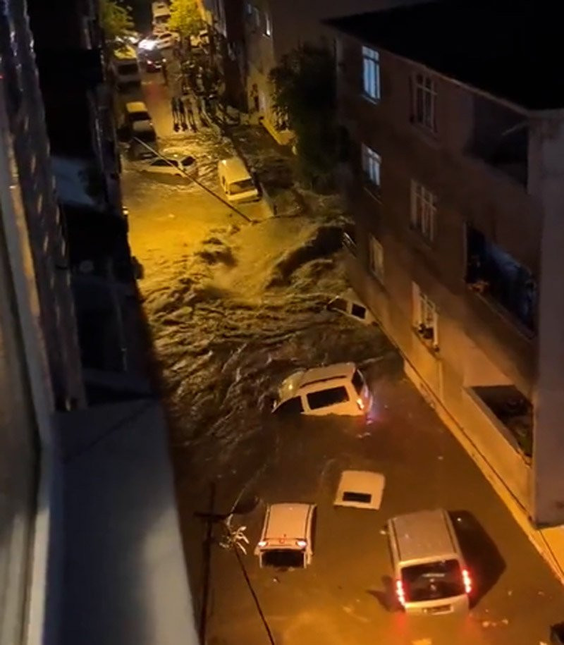 İstanbul'daki sel felaketinde son durum - Resim : 6