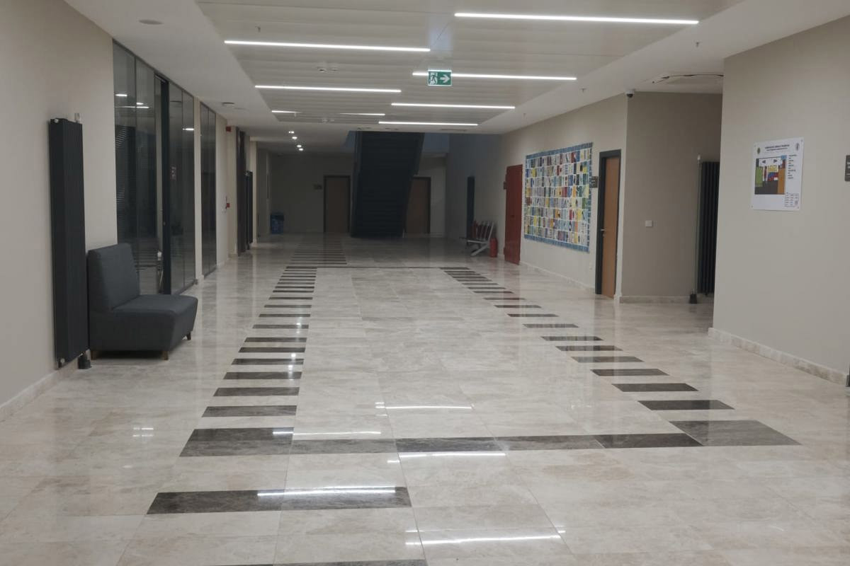 2023 Türkiye'sinde üniversitelerin hali: Tarihi İstanbul Üniversitesi İletişim Fakültesi'nin stüdyosu yok - Resim : 1