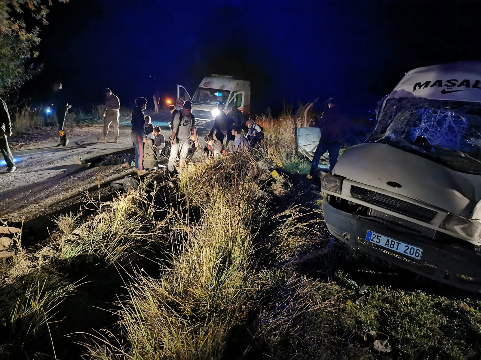 Van'da feci kaza: Çok sayıda yaralı - Resim : 1
