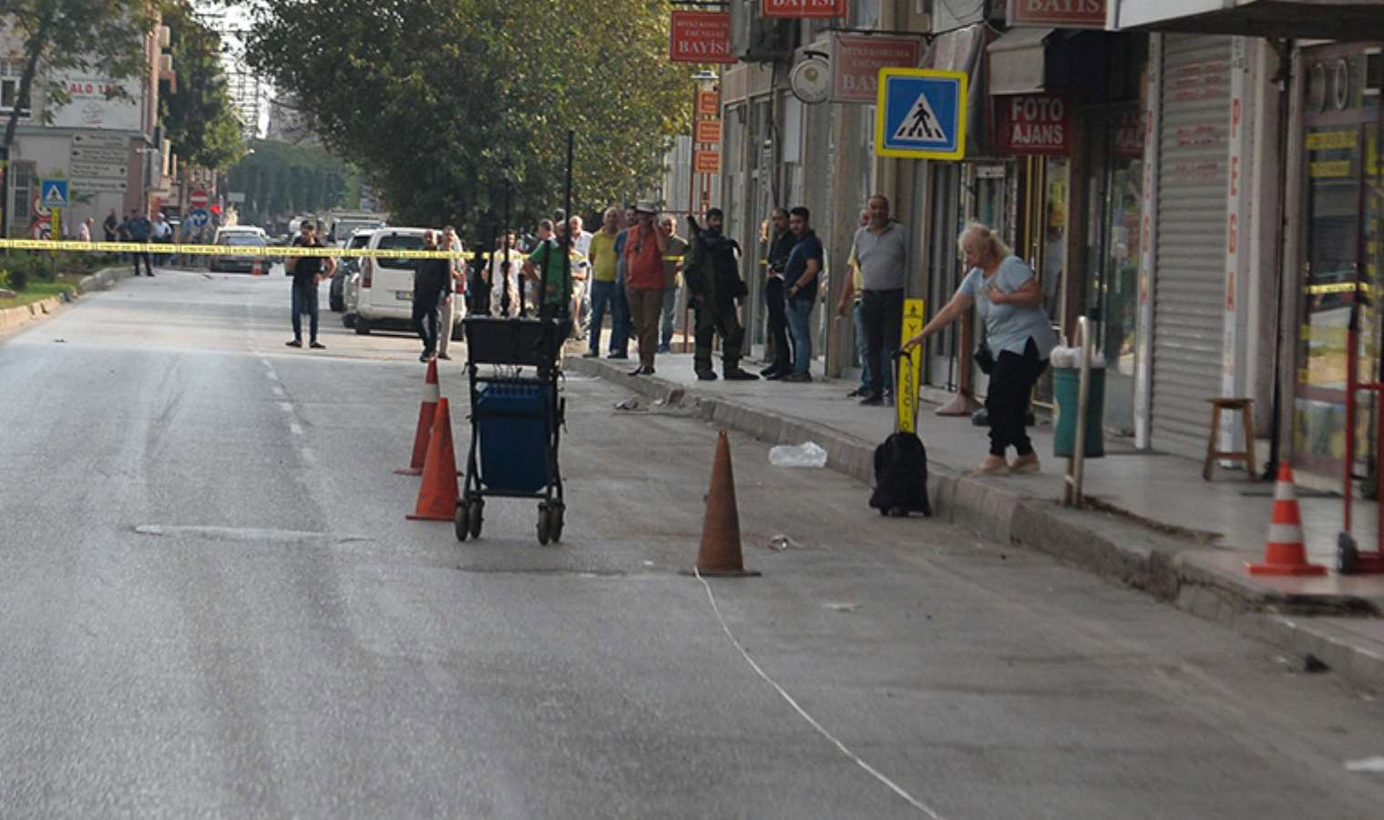 Adana Valiliği karşısında 'şüpheli çanta' paniği - Resim : 1