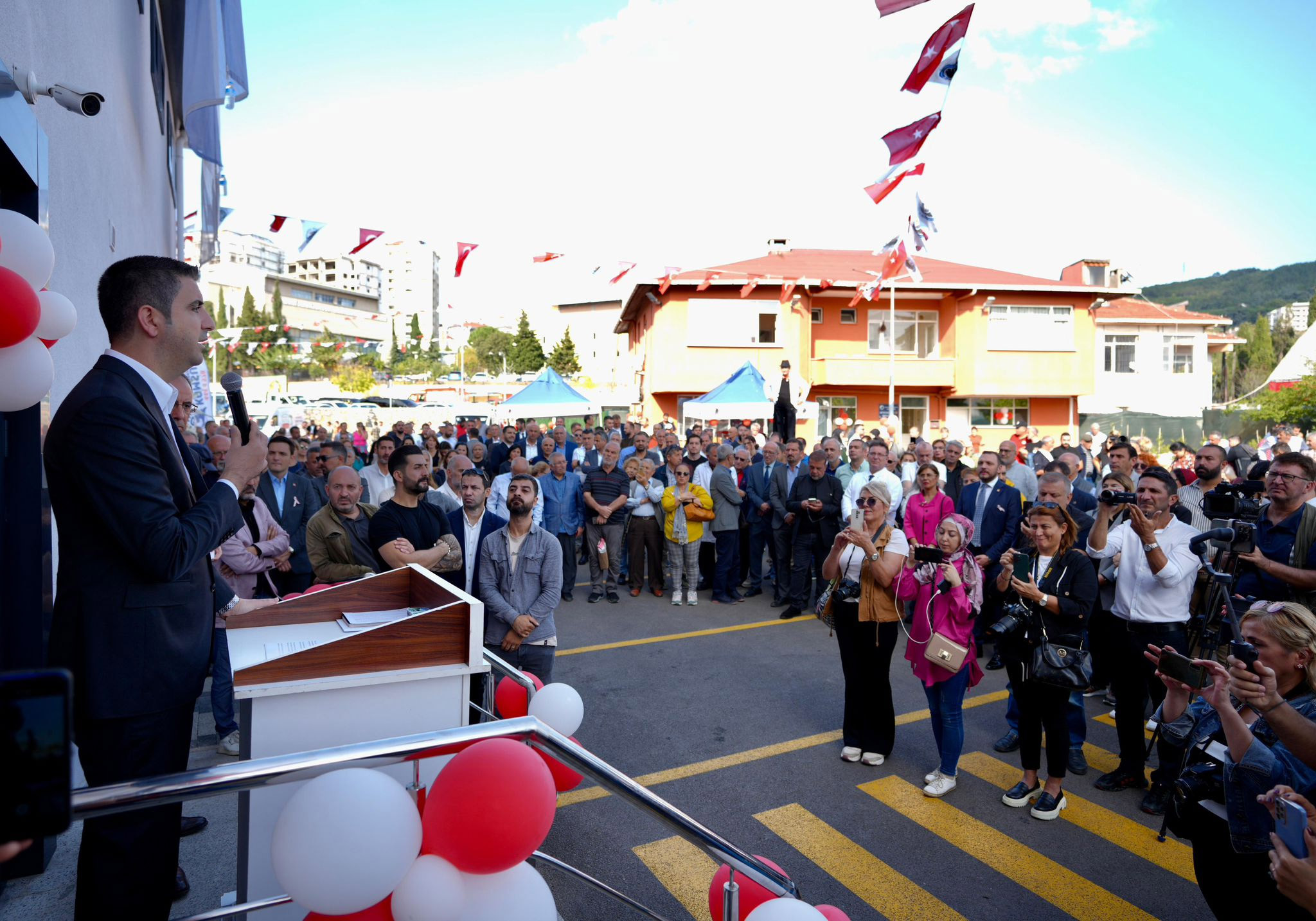 Kartal Belediyesi Sokak Hayvanları Tedavi Merkezi açıldı - Resim : 1