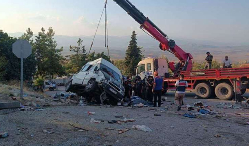 Gaziantep'te katliam gibi kaza: 5 ölü, 17 yaralı - Resim : 2