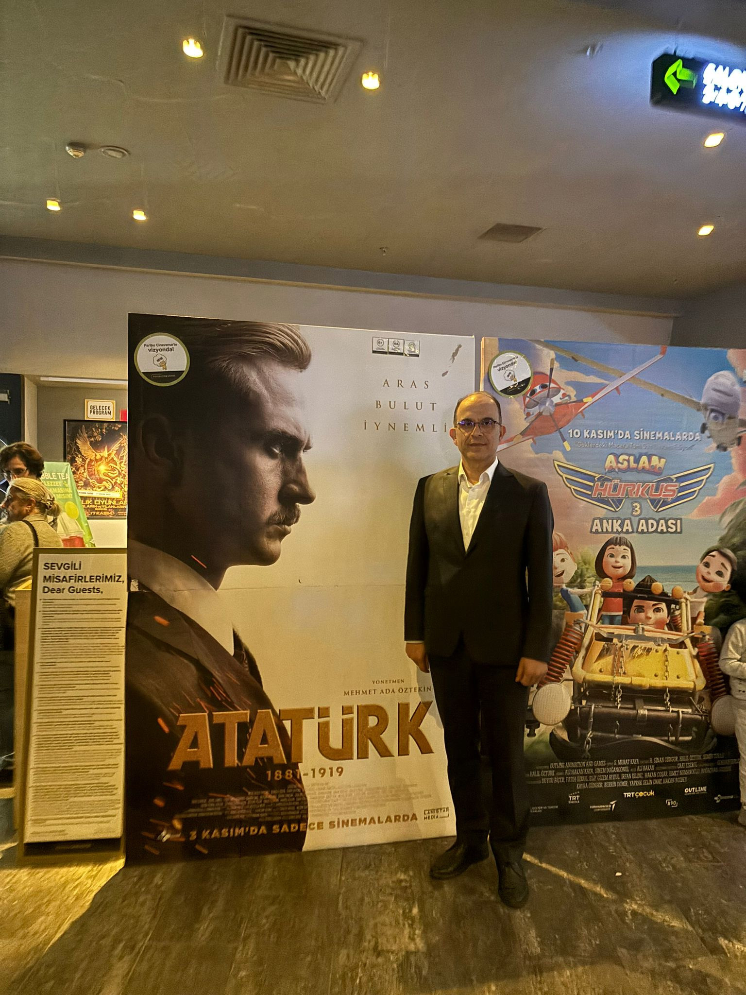 Bornova'da muhtarlar Atatürk filminde buluştu  - Resim : 2