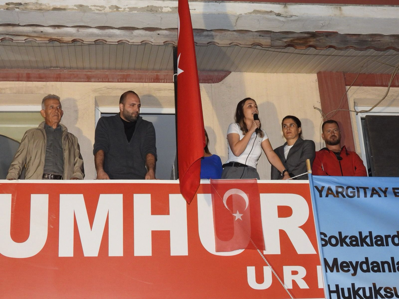 CHP Urla: Anayasal düzeni ortadan kaldırma girişimine seyirci kalmayacağız - Resim : 1
