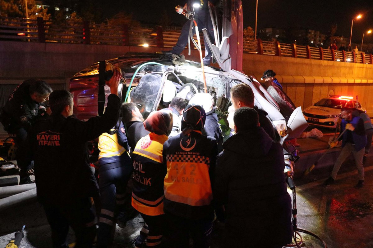 Kayseri'de trafik kazası: 6'sı ağır 9 yaralı - Resim : 1