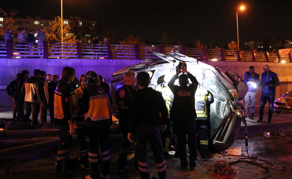 Kayseri'de trafik kazası: 6'sı ağır 9 yaralı - Resim : 2
