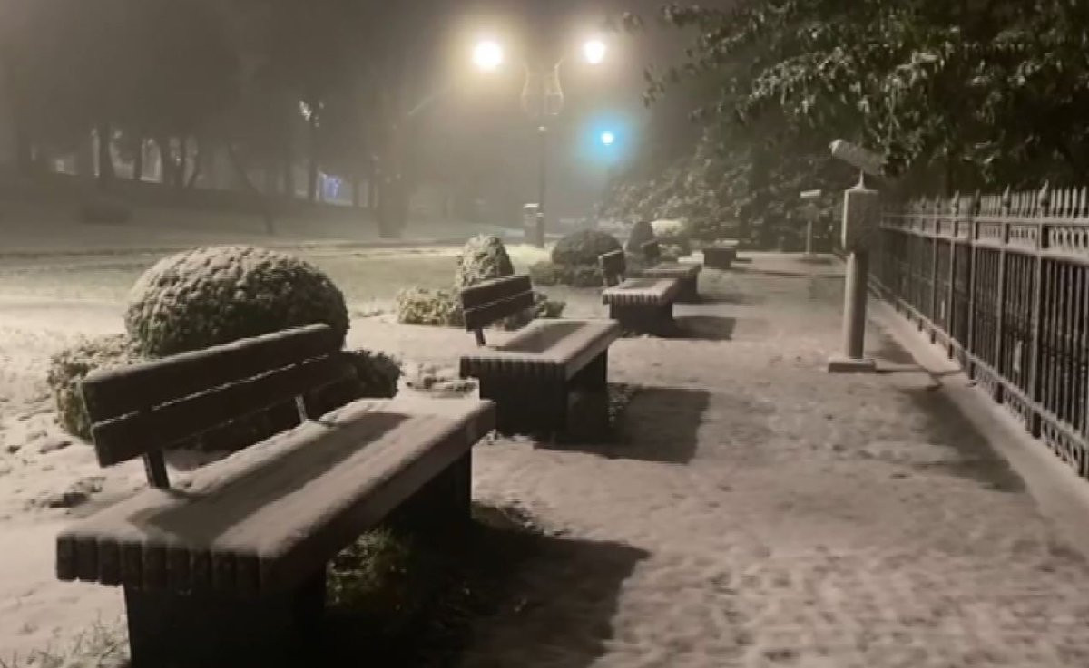 İstanbul'da kar sürprizi: Her taraf bembeyaz oldu... İşte hava durumu - Resim : 5