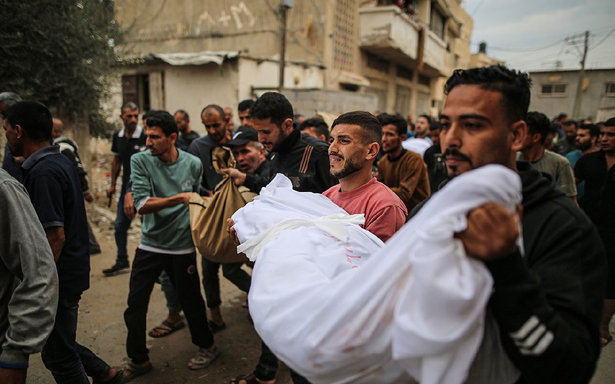 Gazze'de acı görüntüler: Defnedilmeyi bekleyen cesetler çürümeye başladı - Resim : 1
