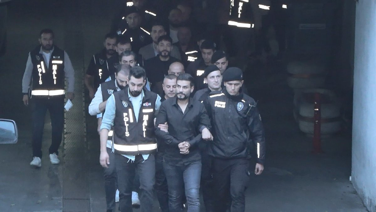 Dilan Polat ve Engin Polat'ın da aralarında bulunduğu 12 kişi tutuklandı - Resim : 3