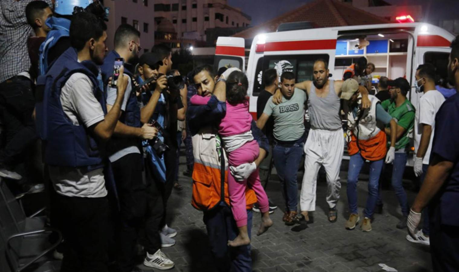 İsrail, Şifa Hastanesi'ni vurdu: Ölü ve yaralı bebekler var - Resim : 1