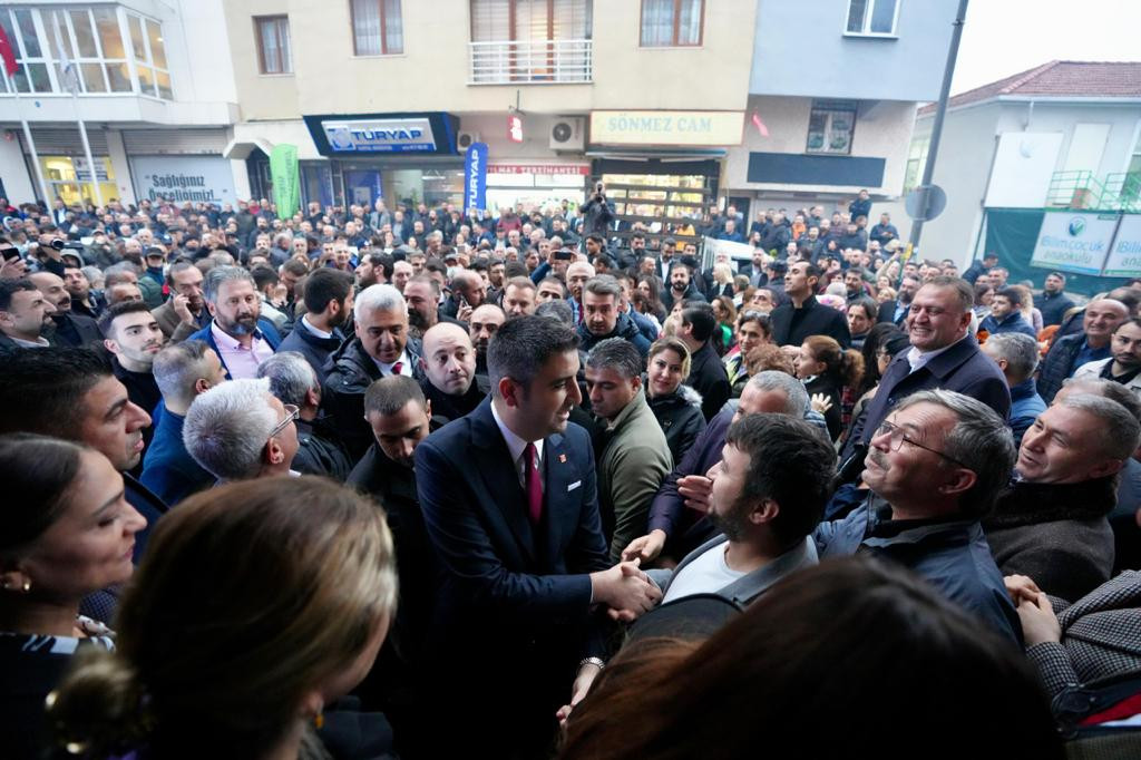 Kartal Belediye Başkanı Gökhan Yüksel adaylık müracaatını yaptı - Resim : 2