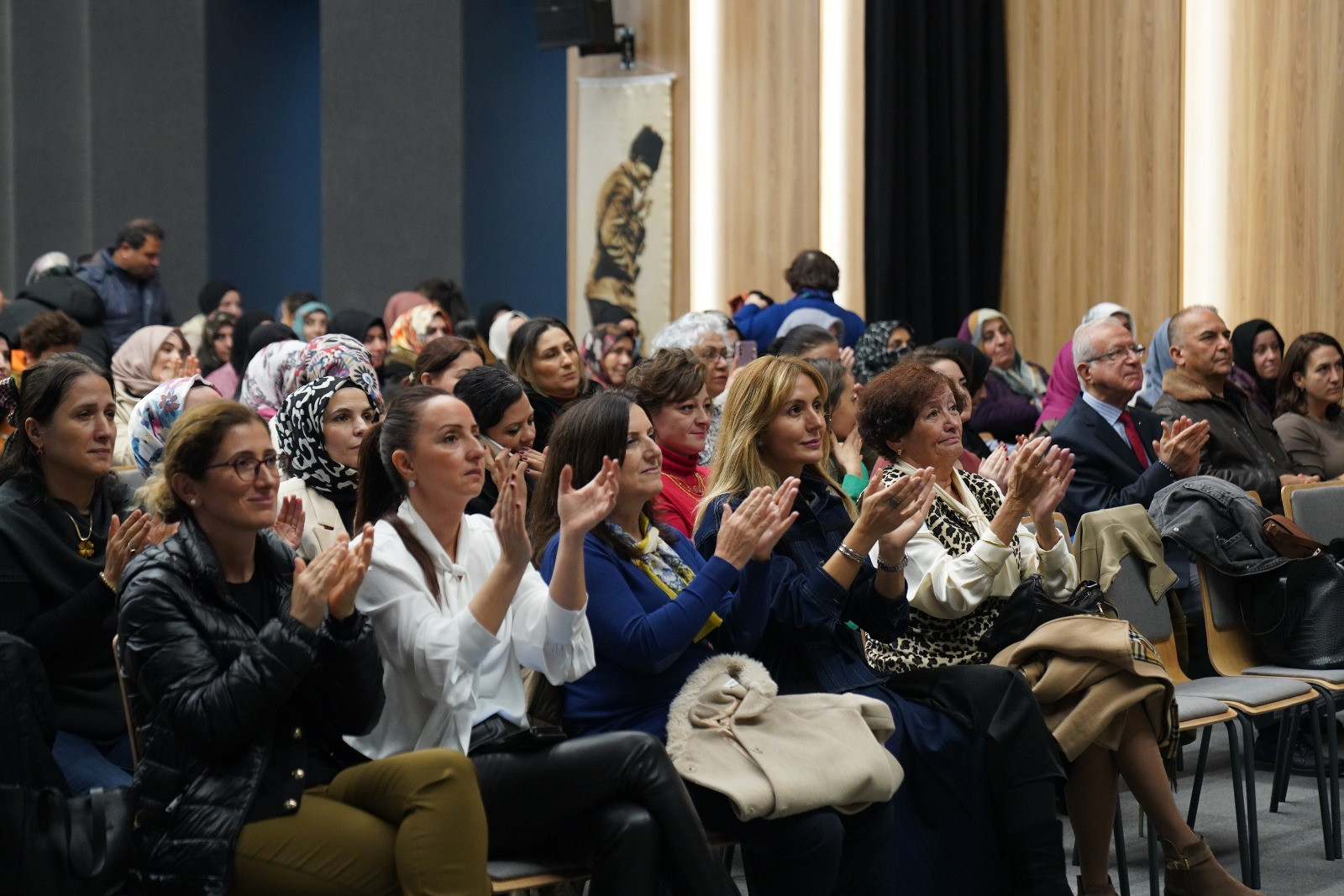 Beylikdüzü'ndeki kadınlar Dünya Kadın Hakları Günü'nde bir araya geldi - Resim : 2