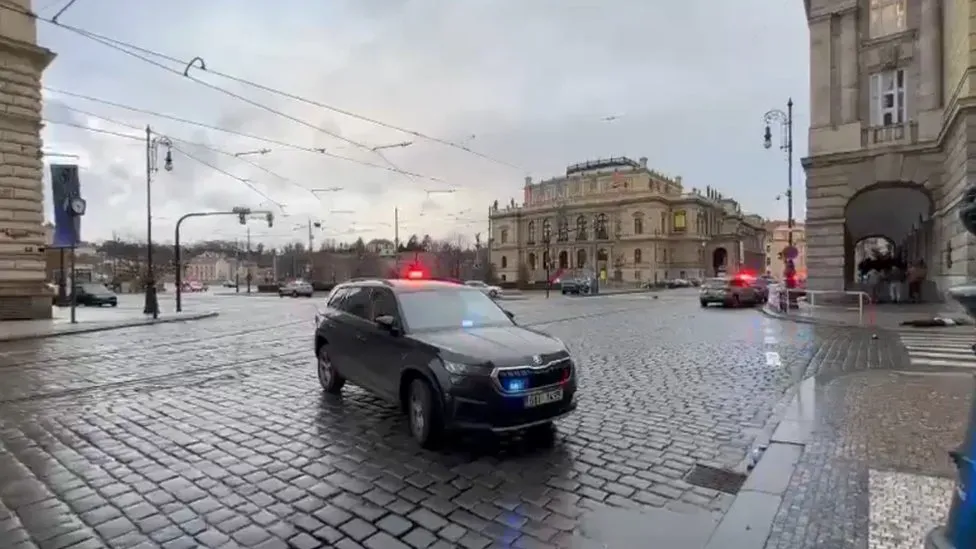 Prag'da üniversiteye silahlı saldırı: 15 ölü, 24 yaralı - Resim : 1