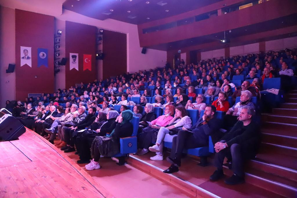 Kartal Belediyesi Türk Sanat Müziği Korosu'ndan büyüleyen konser - Resim : 2