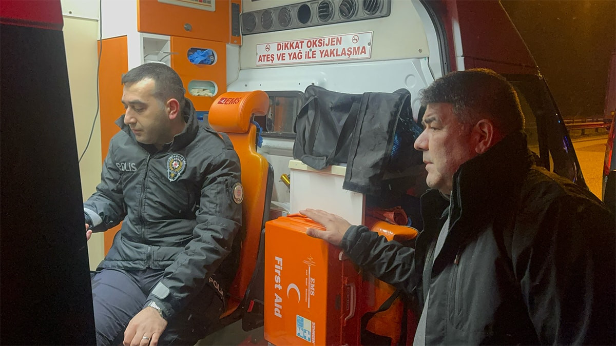Edirne’de polis servis aracıyla otobüs çarpıştı: Yaralılar var - Resim : 1