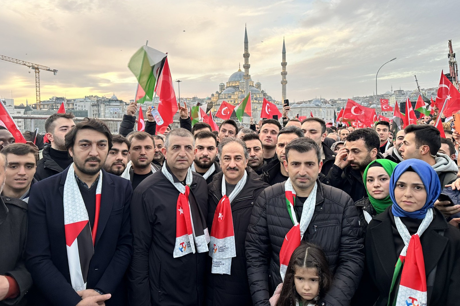 Selçuk Bayraktar ve Bilal Erdoğan, Filistin mitinginde - Resim : 3